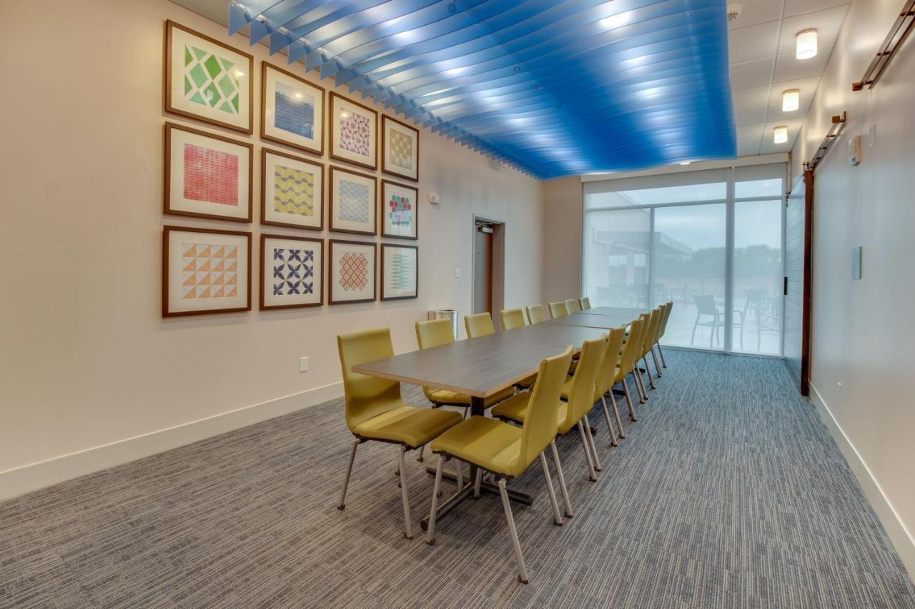 Holiday Inn Express & Suites - Union City By Ihg Dış mekan fotoğraf