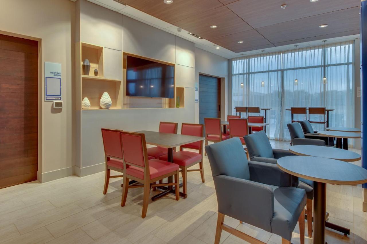 Holiday Inn Express & Suites - Union City By Ihg Dış mekan fotoğraf