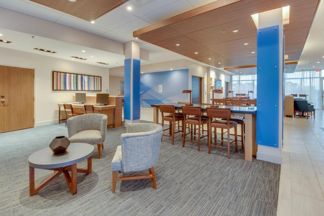 Holiday Inn Express & Suites - Union City By Ihg Dış mekan fotoğraf