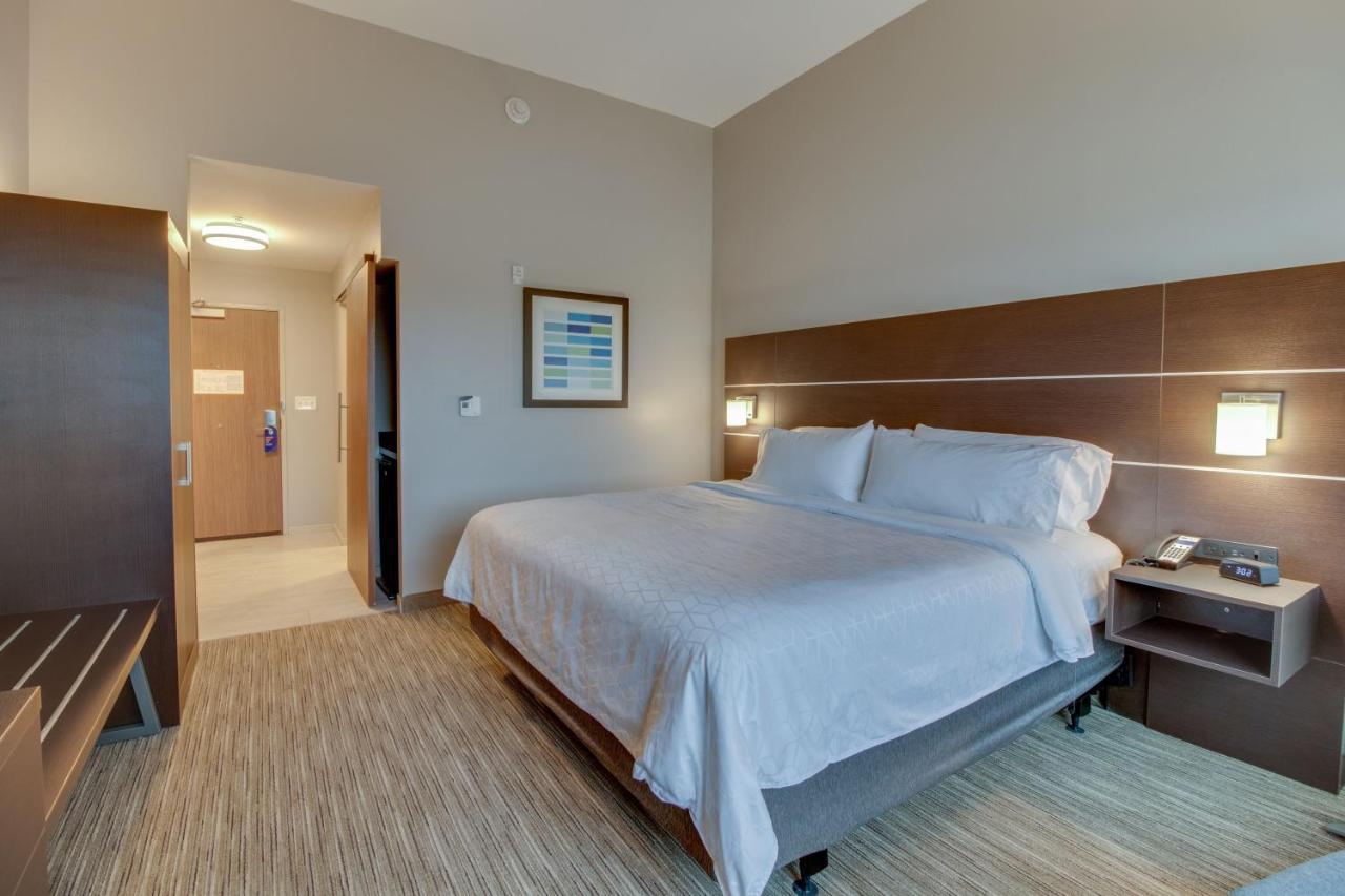 Holiday Inn Express & Suites - Union City By Ihg Dış mekan fotoğraf